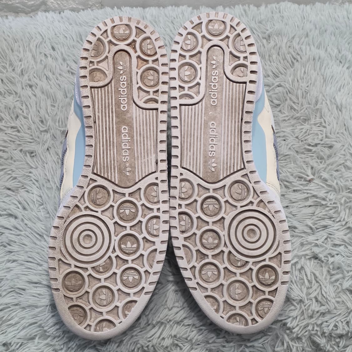 2a-8아디다스 포럼 볼드 로우 화이트 스카이블루 245mm-상태굿 상품이미지9