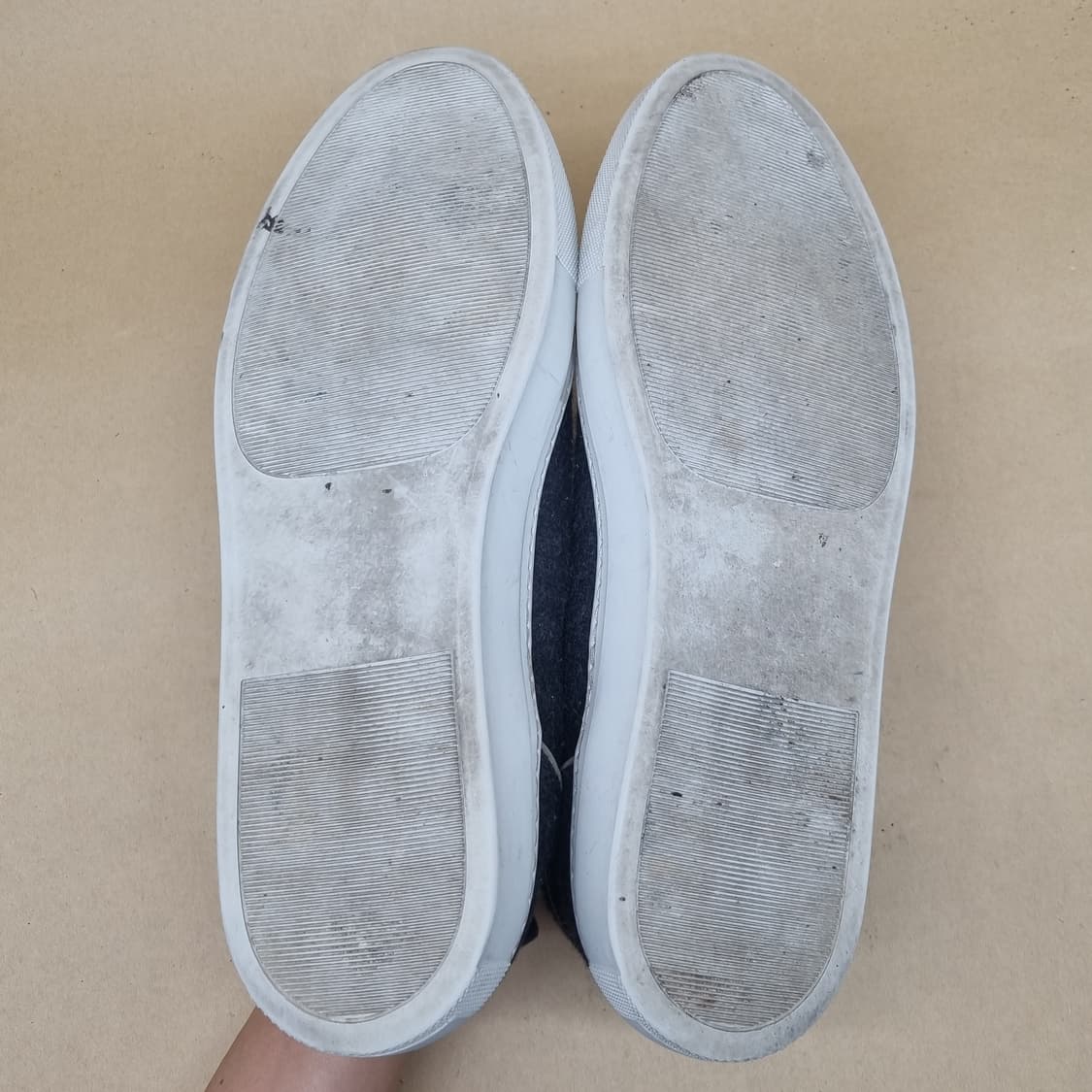 이탈리이산 네이비 남성스니커즈 270 상품이미지3