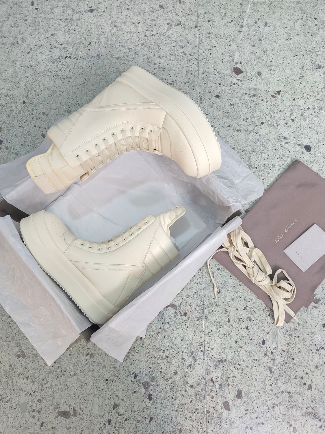 (미시착/새상품)릭오웬스 메가 지오바스켓 밀크 상품이미지8