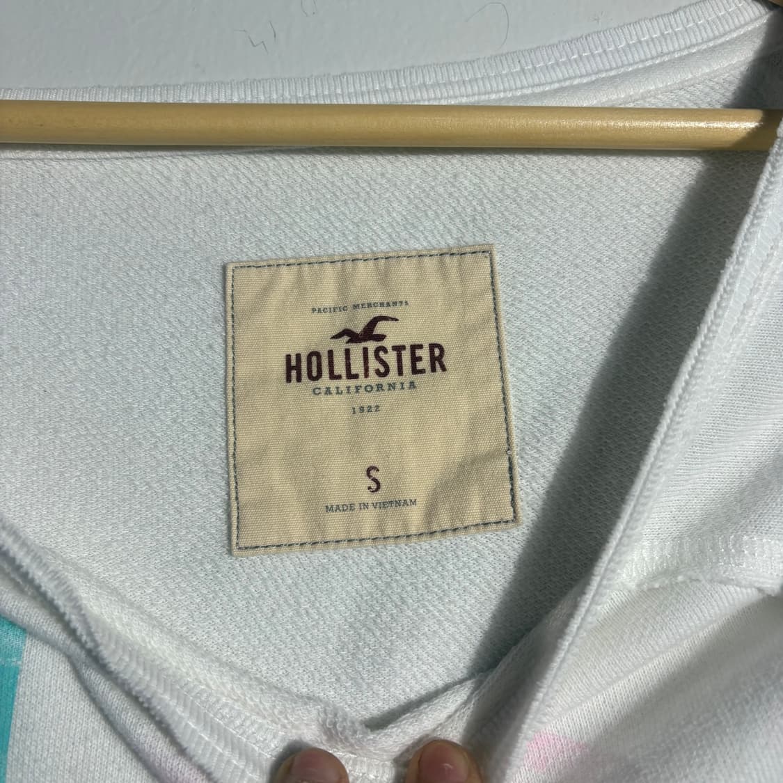 홀리스터 로고 맨투맨 스웨트셔츠 (무료배송) 상품이미지4