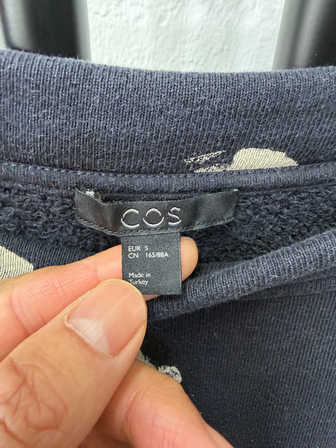 정품) COS 코스 여성 플라워 프린트 맨투맨 S 상품이미지6