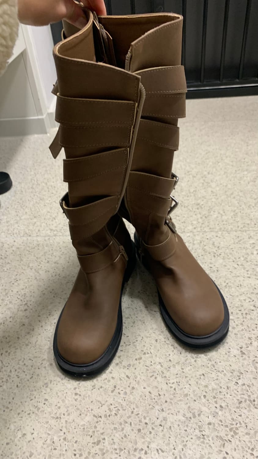 브라운 240 버클 롱부츠 상품이미지2