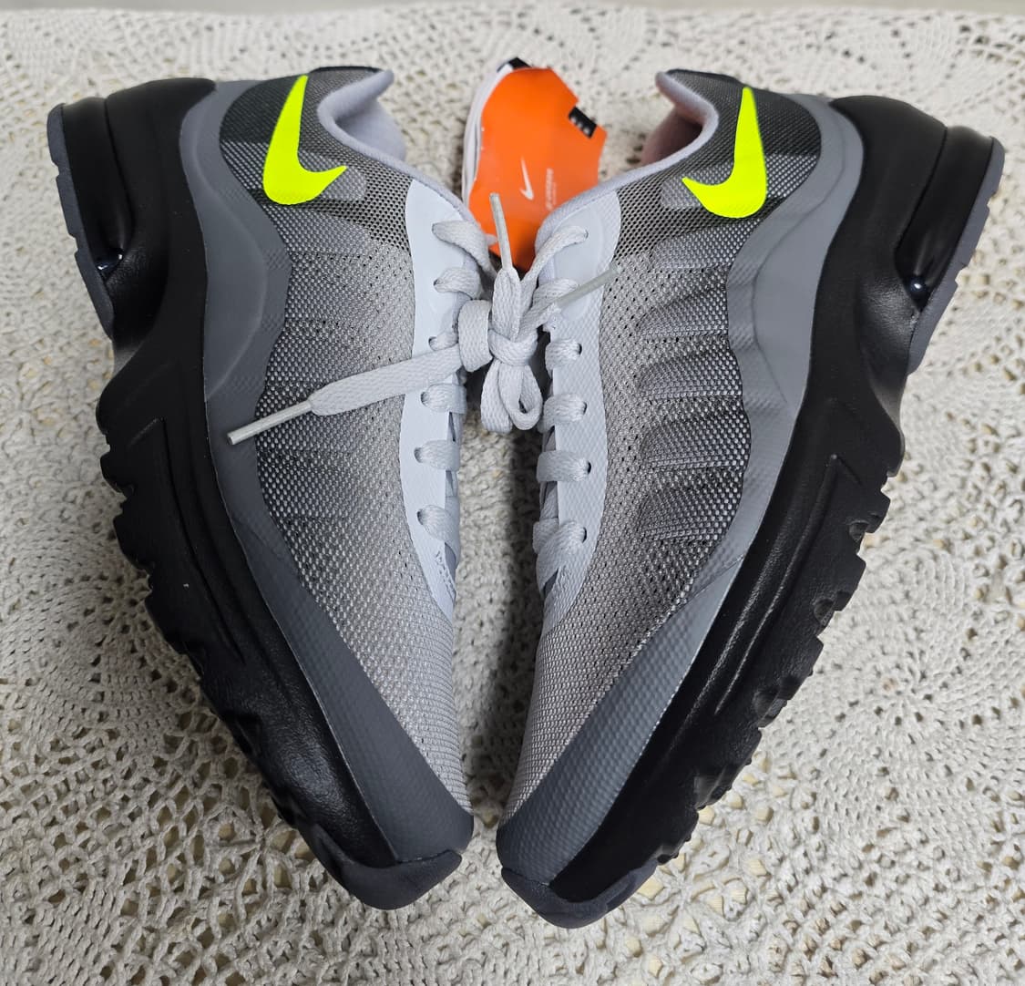 새상품)나이키에어맥스 인비거 230 상품이미지3