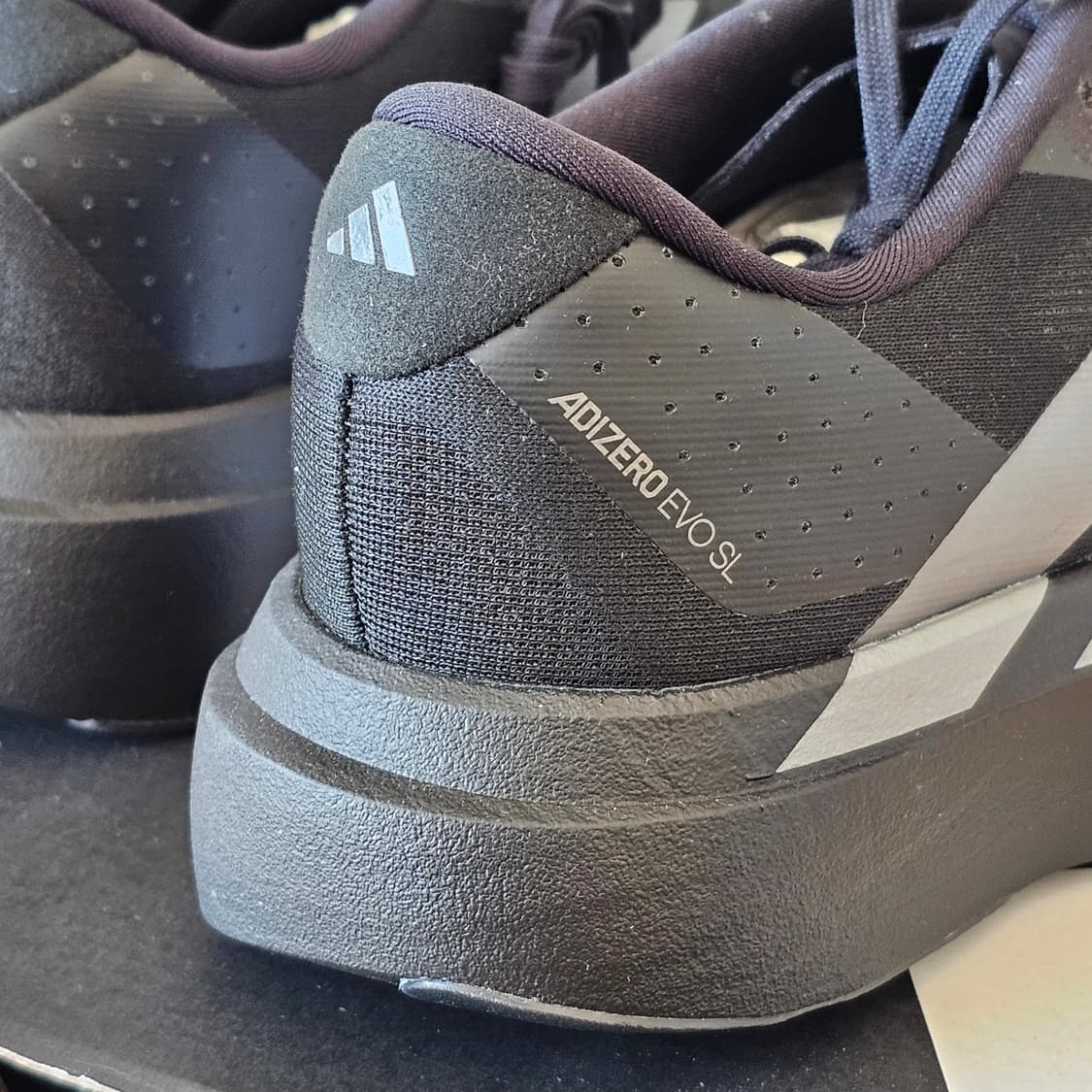 245 새제품) (W) 아디제로 에보슬 EVO SL 코어블랙 런닝화 런닝 상품이미지5
