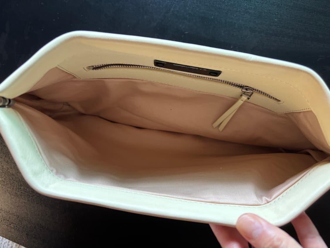 ACNE 아이보리 클러치 상품이미지1