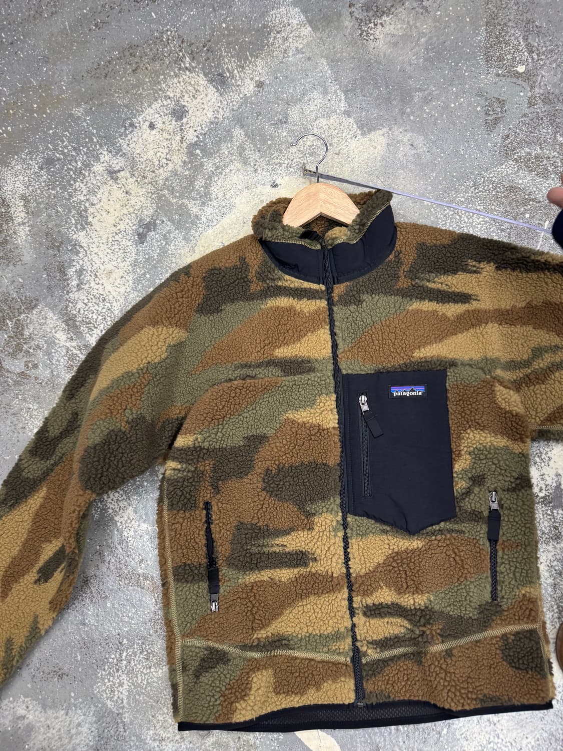 파타고니아 카모 레트로 플리스  새상품  s size  상품이미지1