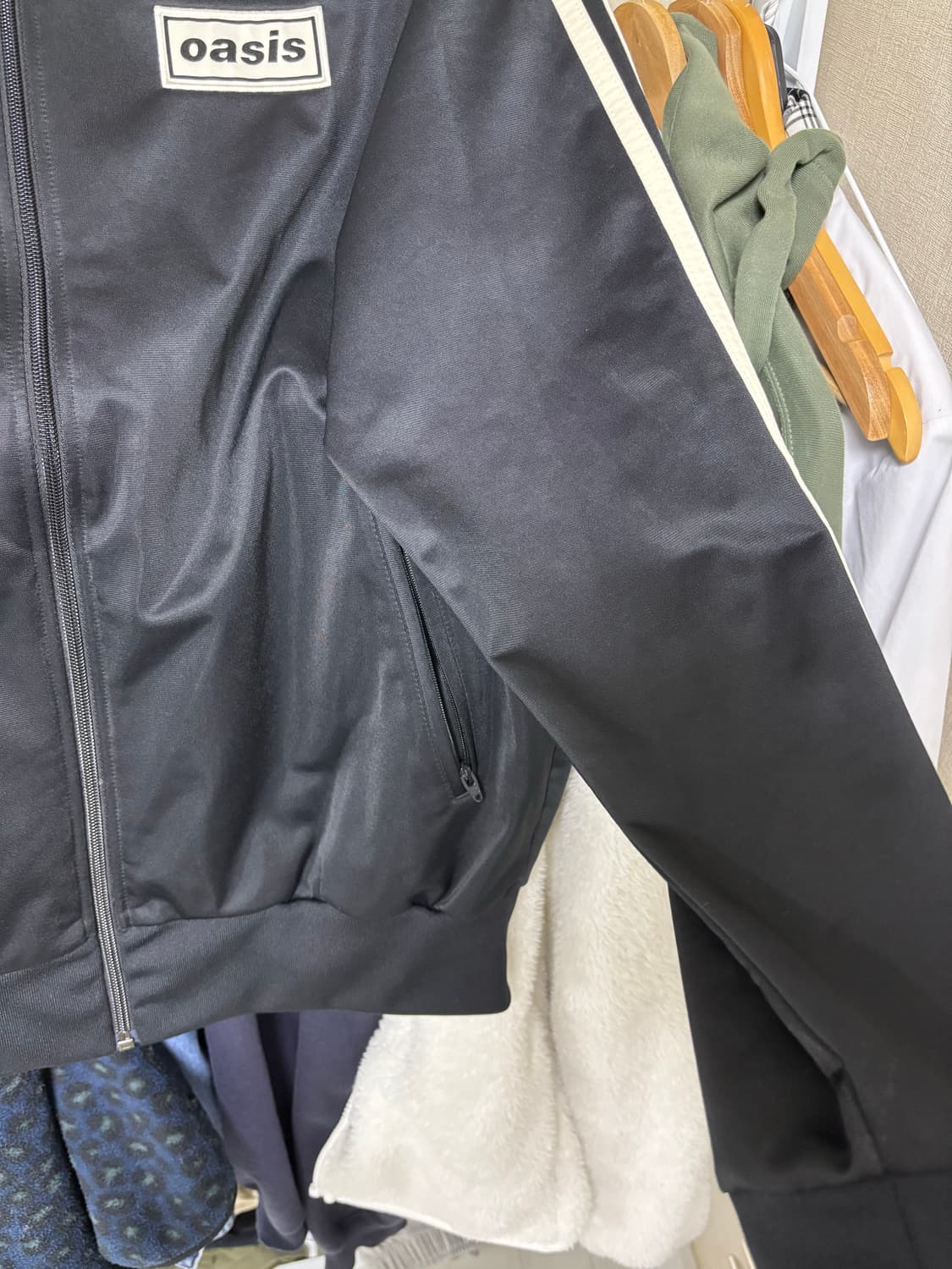 아디다스 오아시스 트랙탑 블랙 kr 사이즈 m 상품이미지3