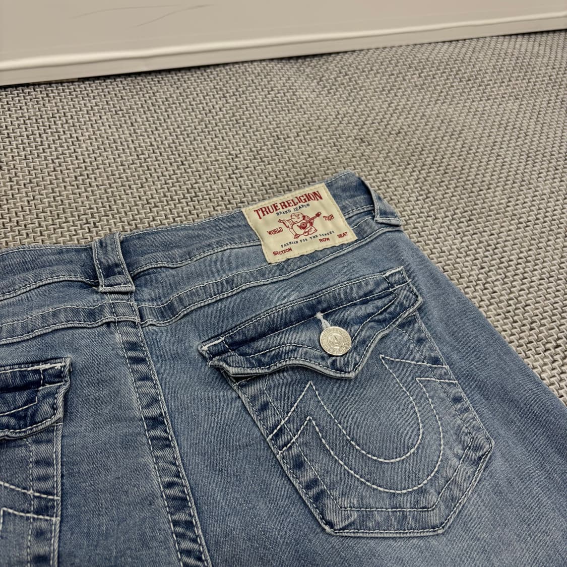 True Religion 섹션 로우시트 데님팬츠 상품이미지4