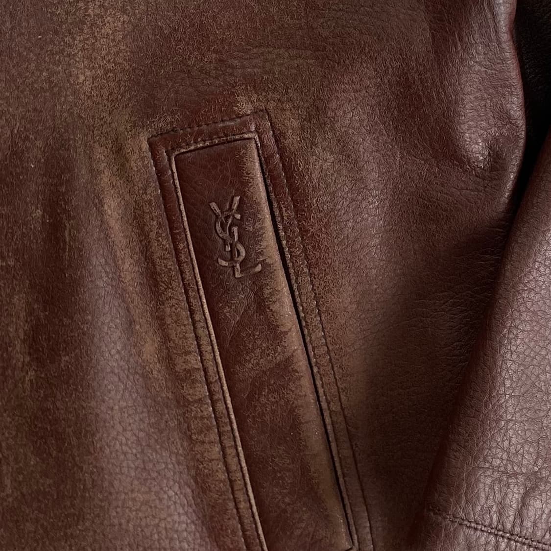 YvesSaintLaurent  입생로랑 각인 양가죽 브라운 레더 무스탕 상품이미지3