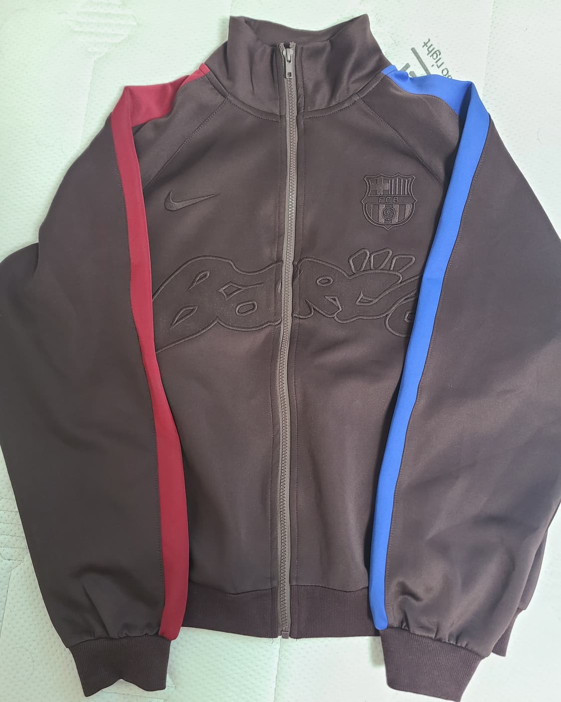 트래비스 스캇 x 바르샤 레트로 자켓 상품이미지1