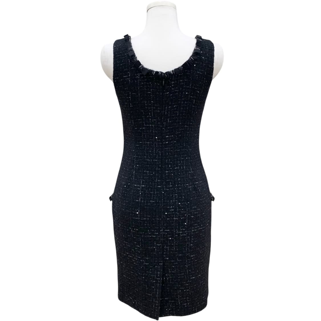 샤넬 24SS 스팽글 트위드 민소매 원피스 상품이미지4