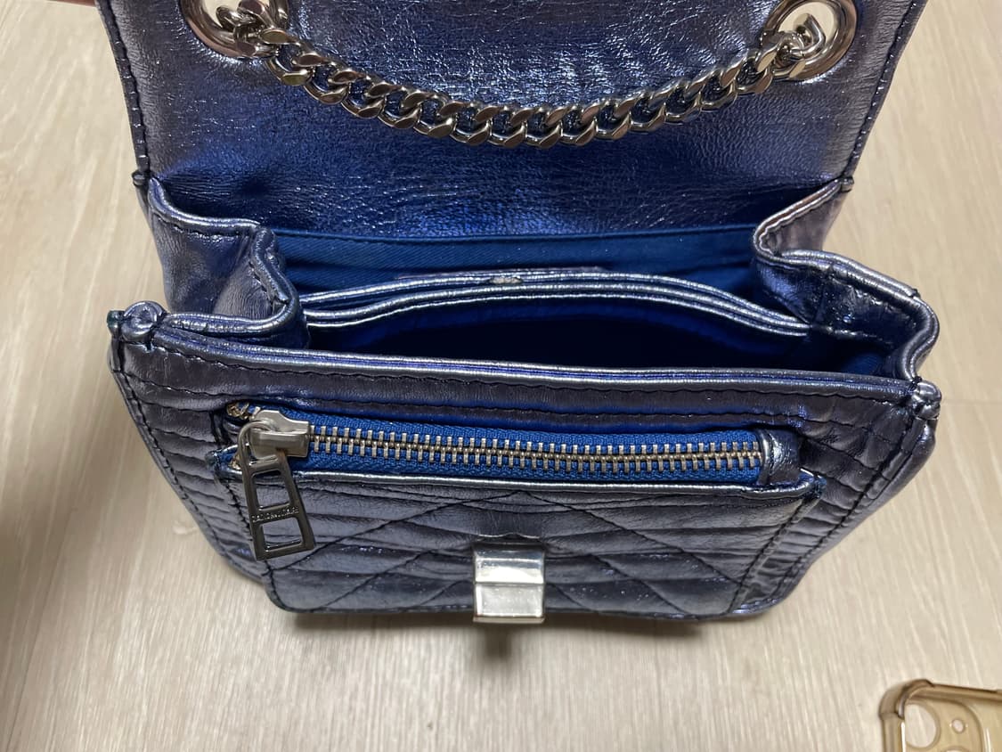 쟈딕앤볼테르 양가죽 핸드백 상품이미지4