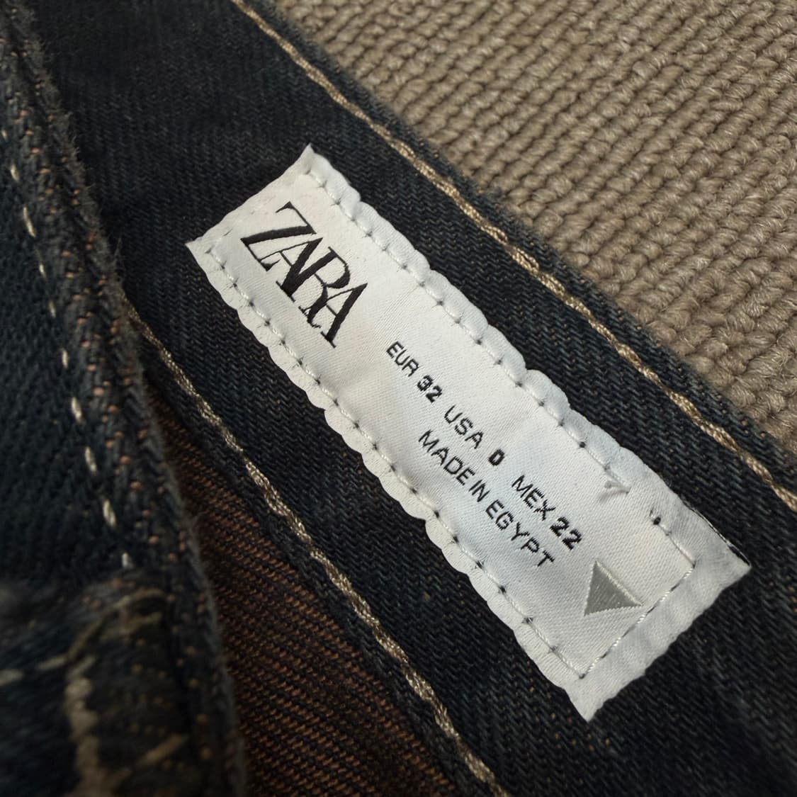 zara 자라 미드라이즈 와이드 플레어 흑청 데님  상품이미지3