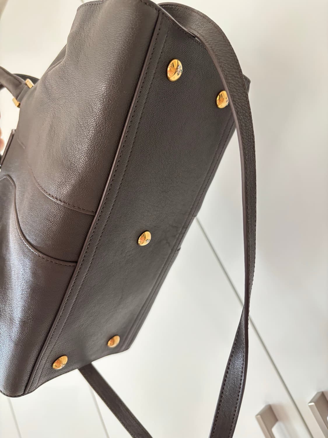 입생로랑 카바시크 가죽 토트백 상품이미지8