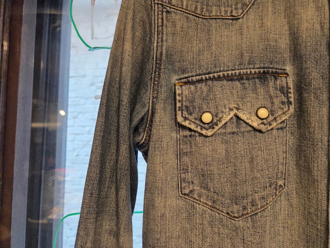 리바이스 디스트로이드 데님 셔츠 상품이미지5