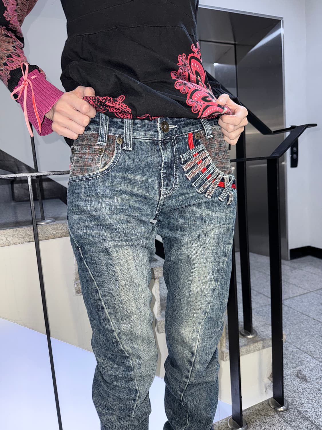 j-shaped jeans 상품이미지1