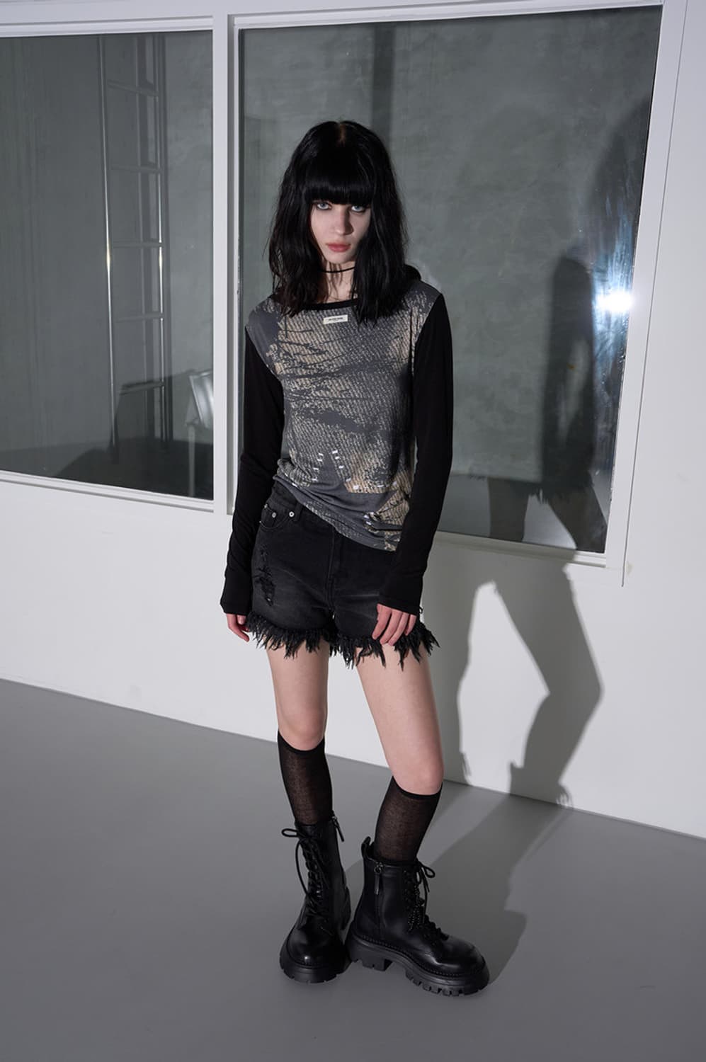 헬레네 파리스 그런지 아트워크 롱 슬리브 블랙 상품이미지2