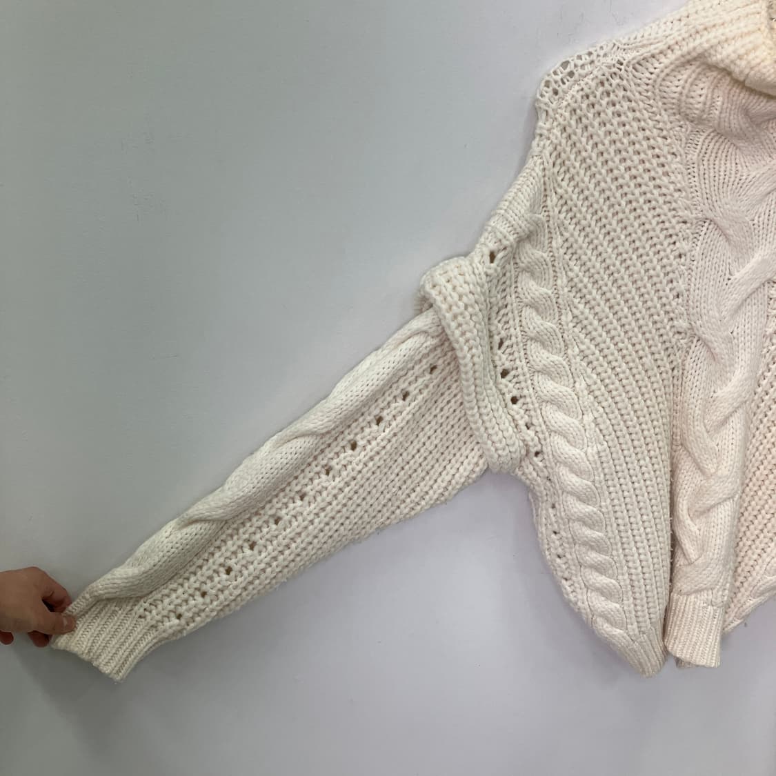 이로 아이보리 케이블 니트 스웨터 XS 상품이미지5