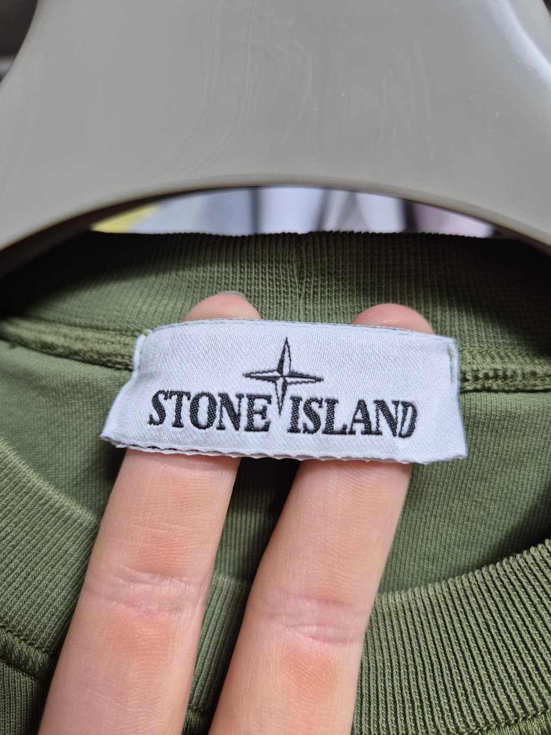 정품 새상품급 신형 스톤아일랜드 맨투맨 90-S 상품이미지3