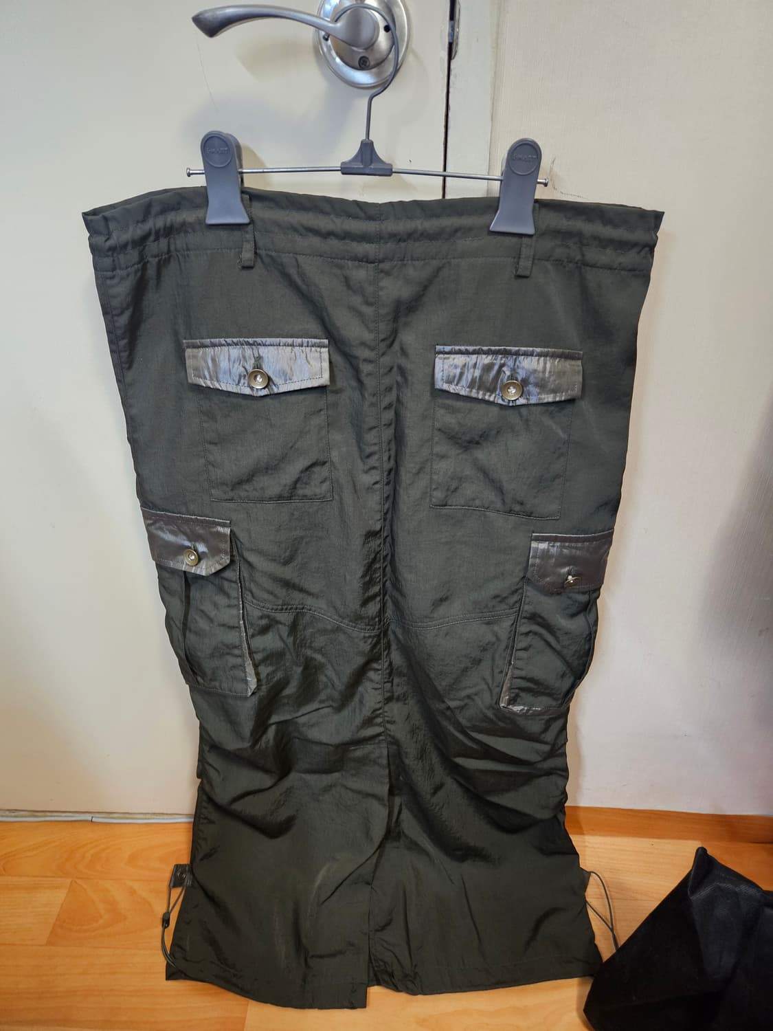 마뗑킴 셔링 카고 맥시 스커트 치마 카키 상품이미지3