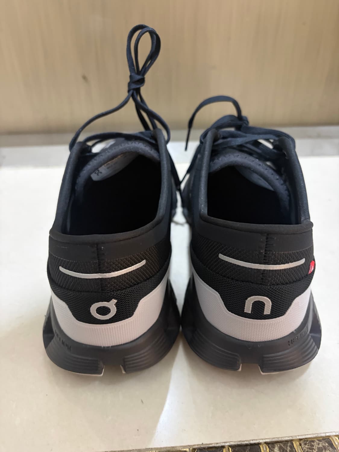 온러닝 클라우드 X 3 블랙 295 판매 상품이미지3