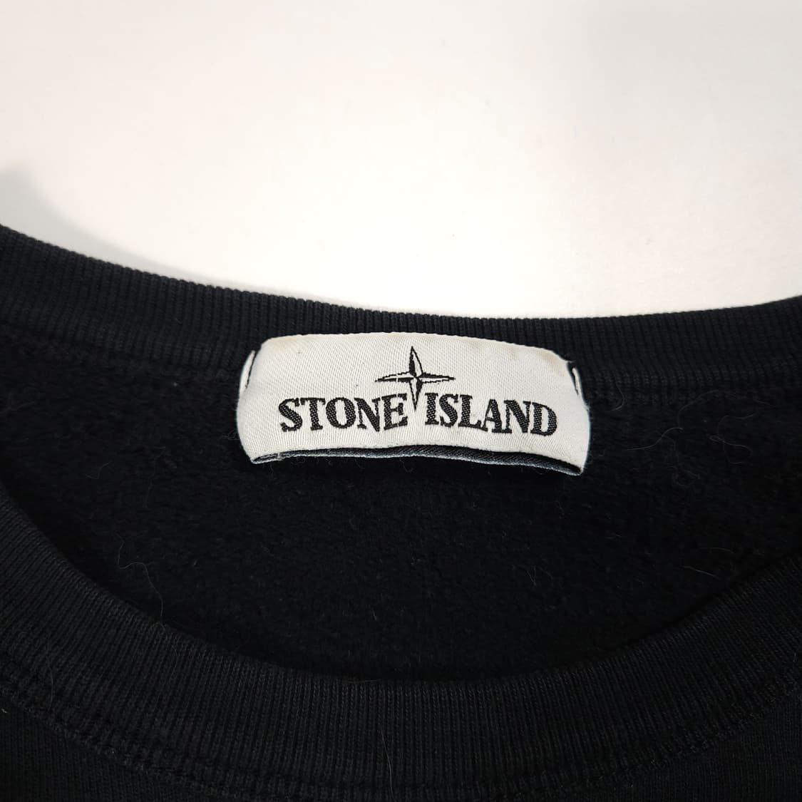 스톤아일랜드 와펜 맨투맨  상품이미지3