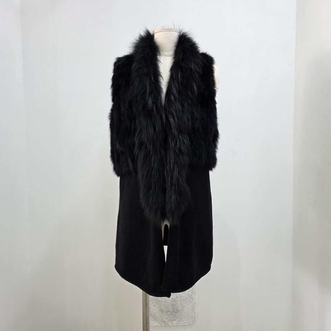 RES 블랙 라쿤퍼 카라 래빗퍼 롱베스트 상품이미지1