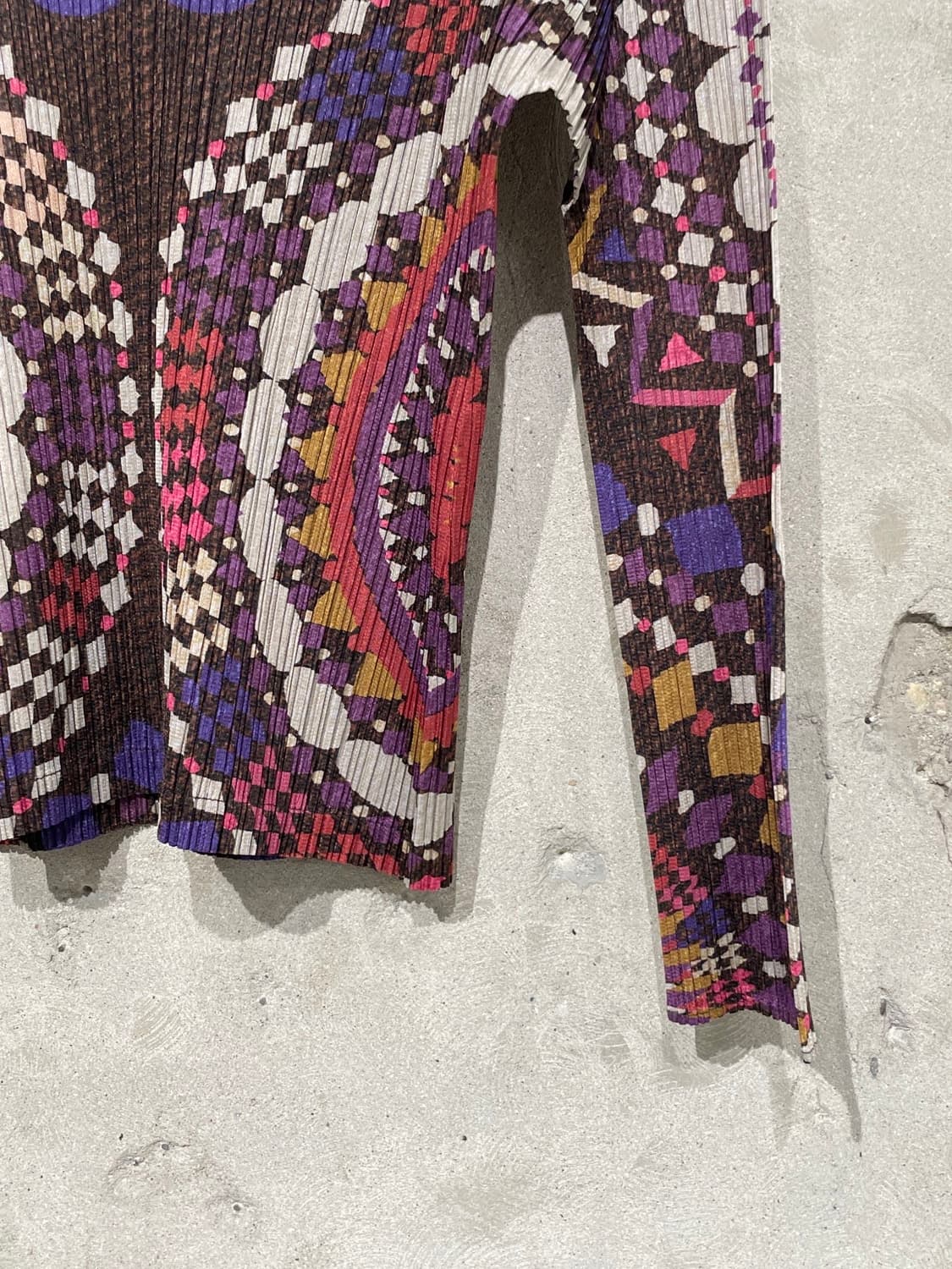 플리츠 플리즈 믹스 모티프 롱 슬리브 탑 상품이미지5