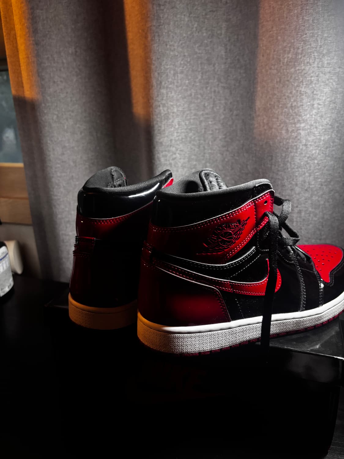 나이키 조던 1 레트로 하이 OG 페이던트 브레드 상품이미지3