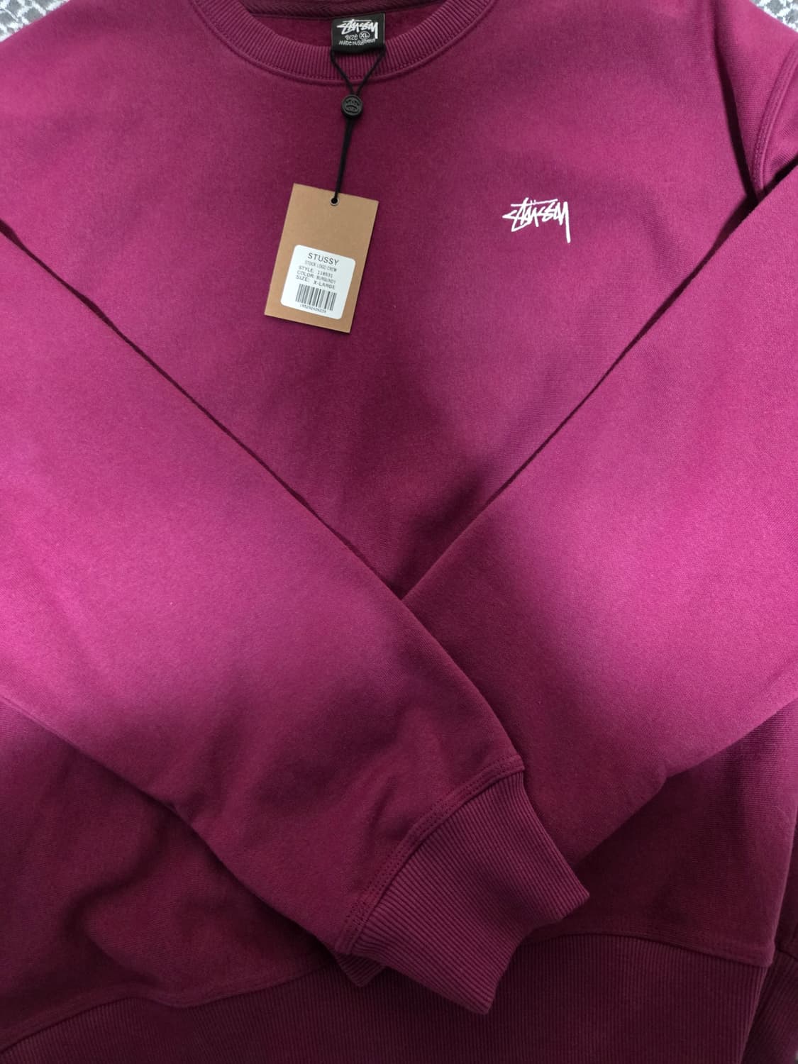 스투시 스탁 로고 크루넥 버건디 색상 XL 사이즈입니다. 상품이미지3