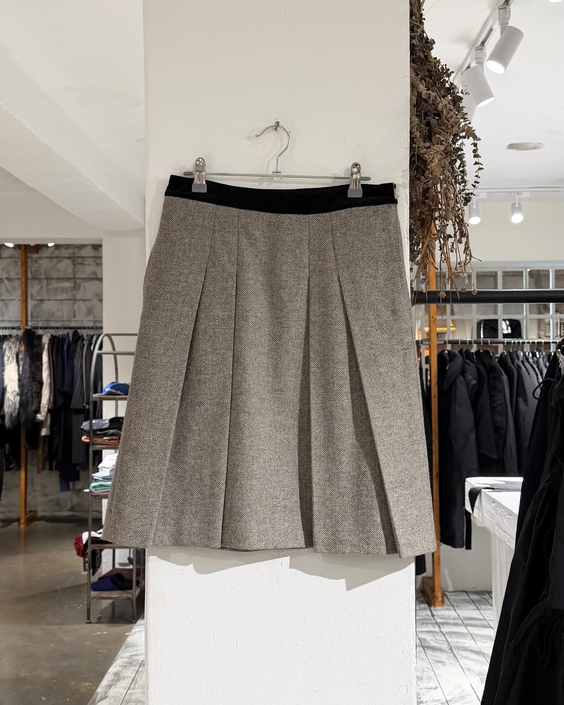 버버리 그레이 헤링본 울 플리츠 미디 스커트 상품이미지1