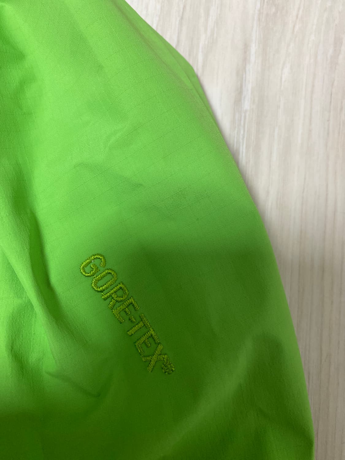 정품 백화점판 아크테릭스 베타 고어텍스 바람막이 s 상품이미지6