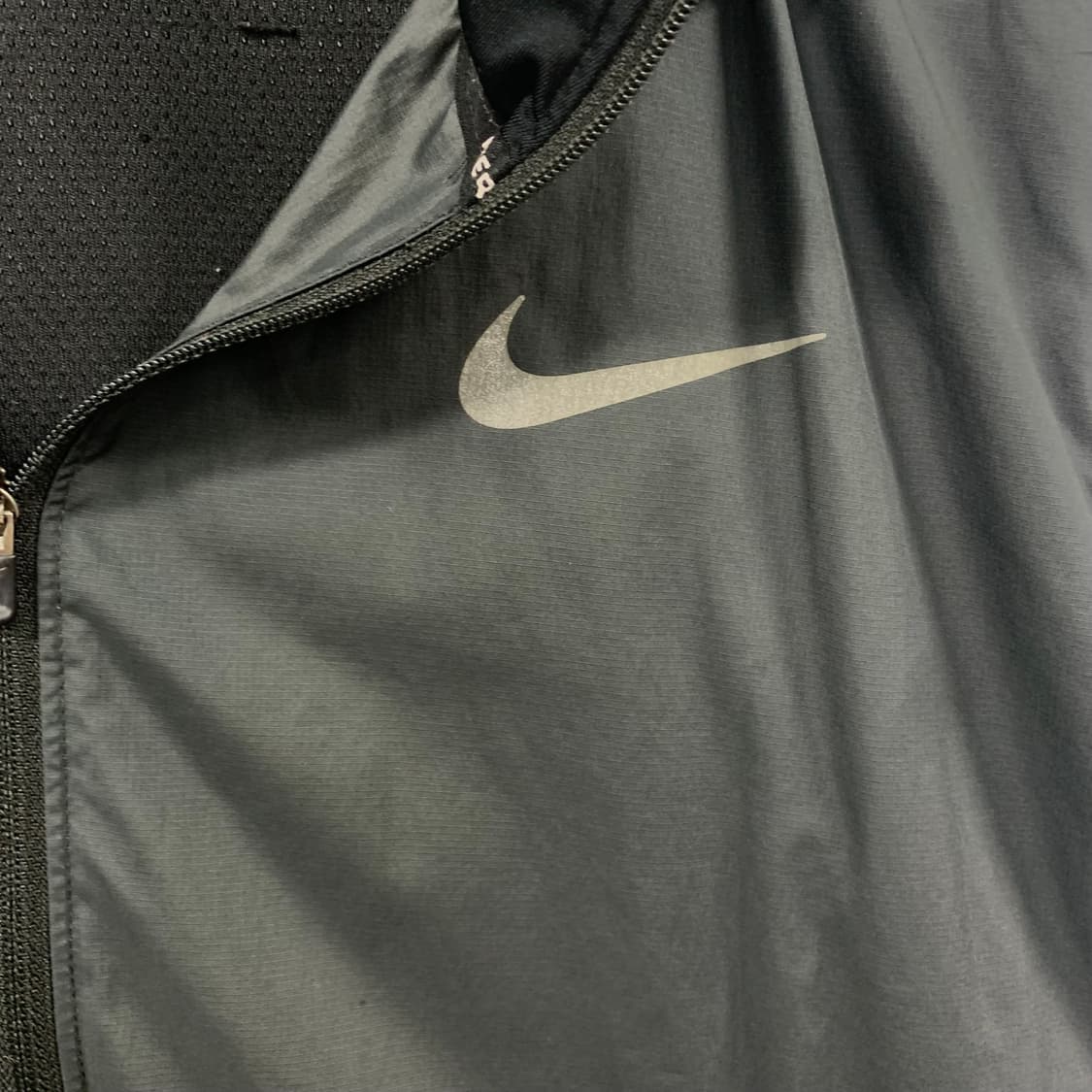 나이키 러닝 블랙 경량 바람막이 상품이미지4