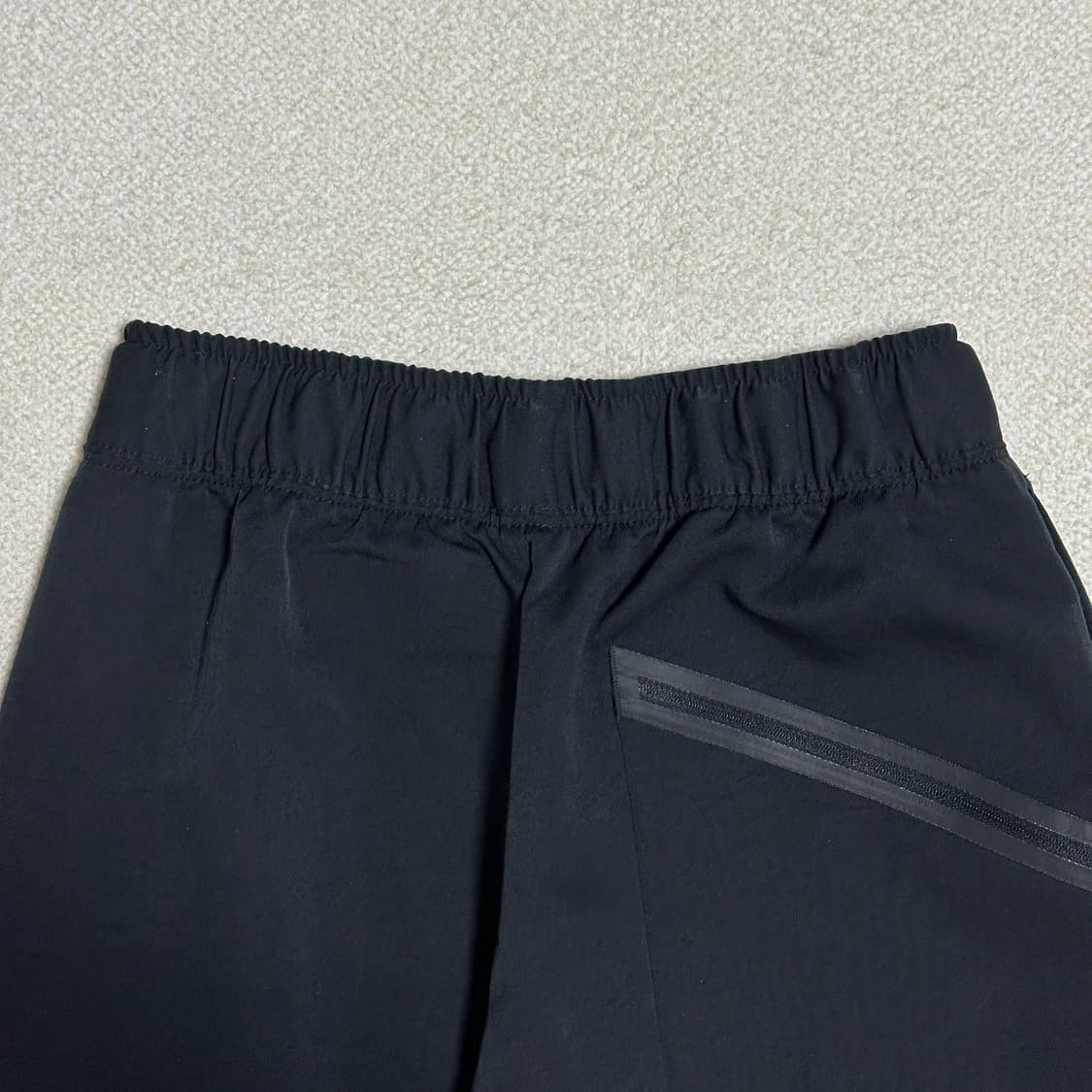 [S] 나이키 테크팩 하이라이즈 우븐 팬츠 상품이미지4