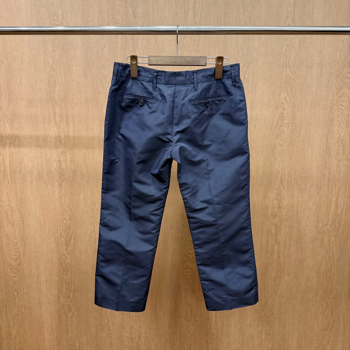 프라다 센터프레스 크롭 슬랙스 슬림 스트레이트 핏 클래식 네이비 상품이미지3