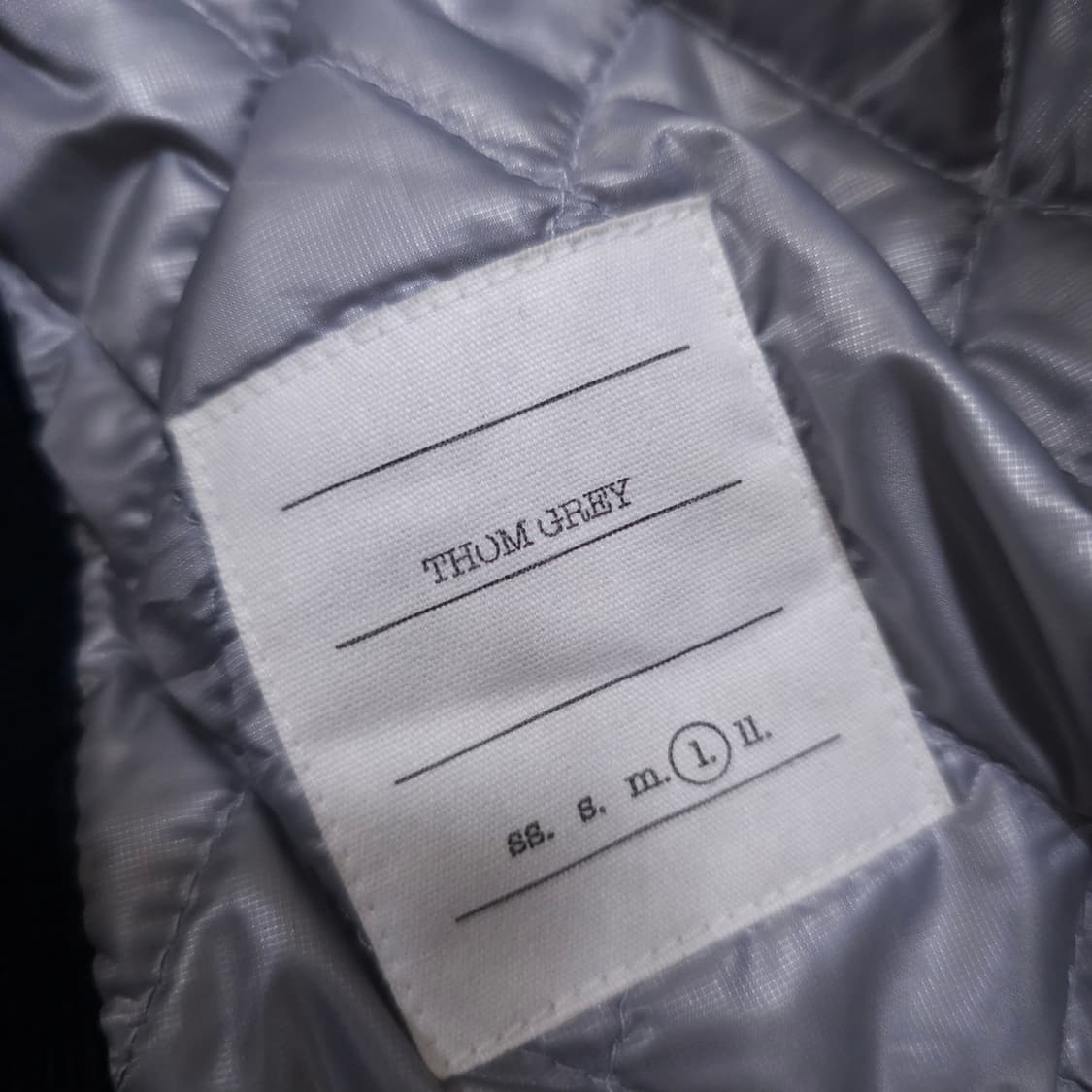 톰브라운 톰그레이 쉽스킨 바시티 자켓 상품이미지9