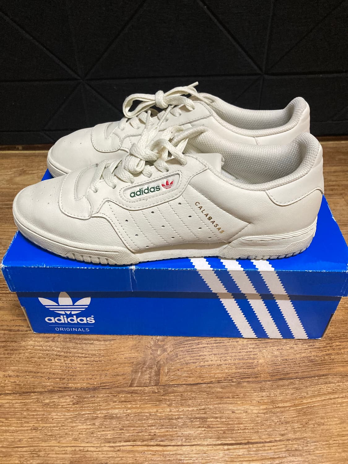 이지 아디다스 파워페이즈 칼라바사스 코어 화이트 OG 상품이미지1