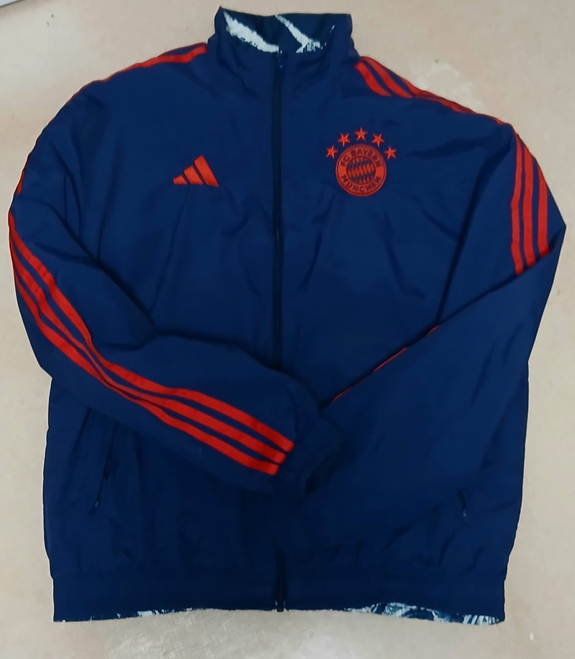 아디다스 바이에른 뮌헨 양면 바람막이 L (저렴) 상품이미지2