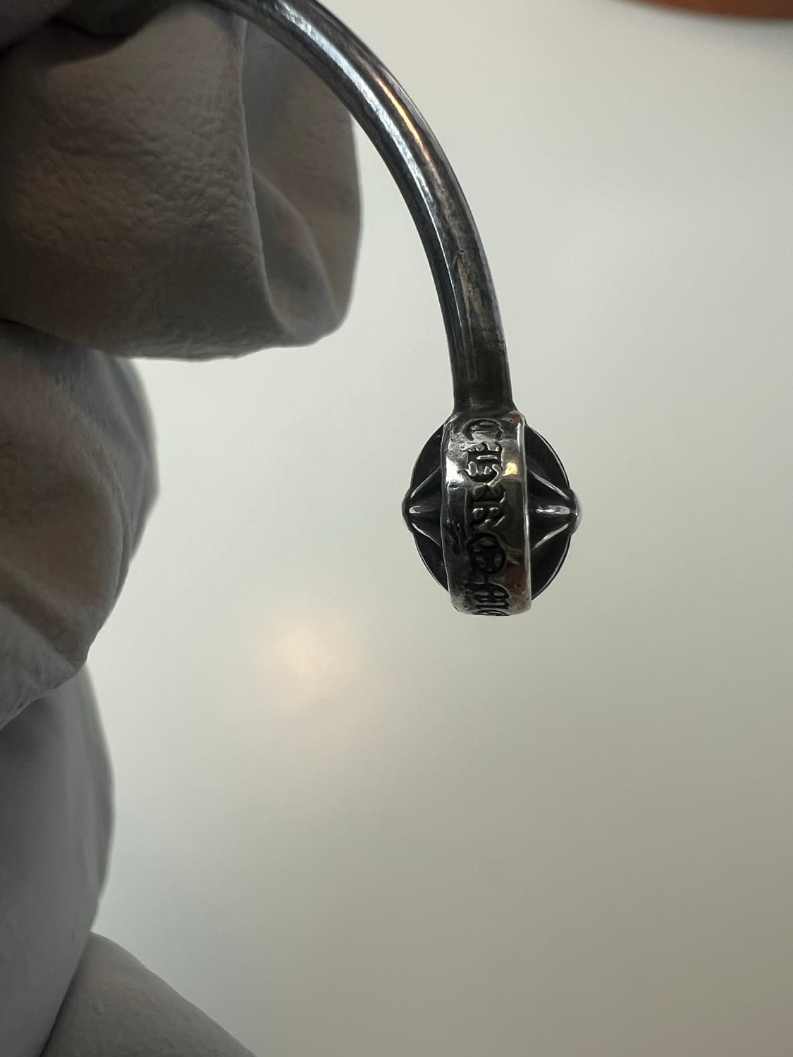 크롬하츠 스키니 타이니 크로스 뱅글 팔찌 상품이미지5