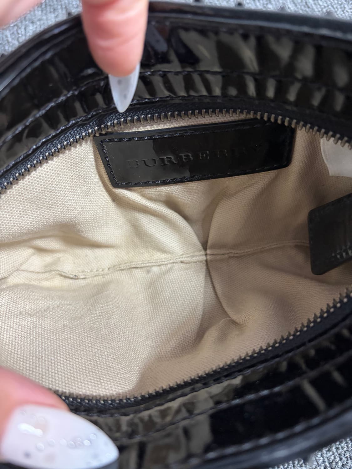 버버리 스타 스터드 헌빌 숄더백 상품이미지6