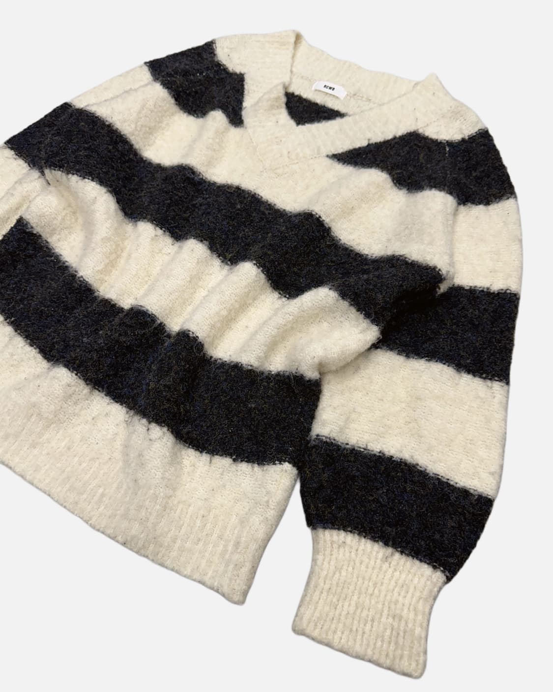 RCWB texture stripe v-neck knit 상품이미지2