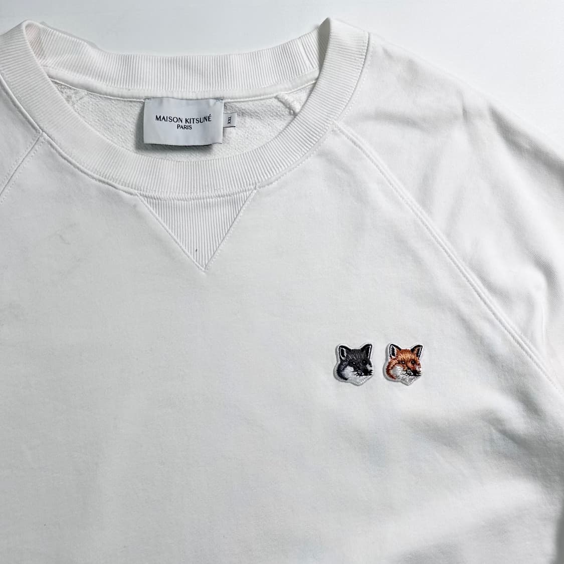 메종키츠네 화이트 폭스헤드 맨투맨  상품이미지3