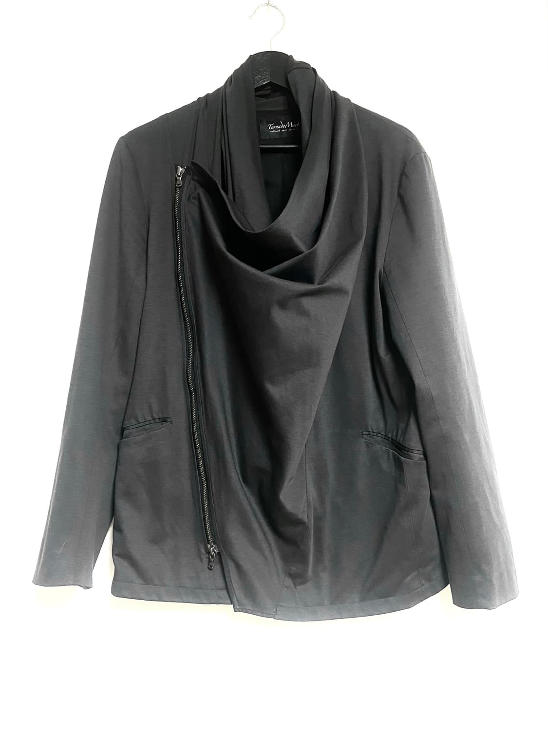 토네이도 마트 비대칭 드레이프 자켓 상품이미지4