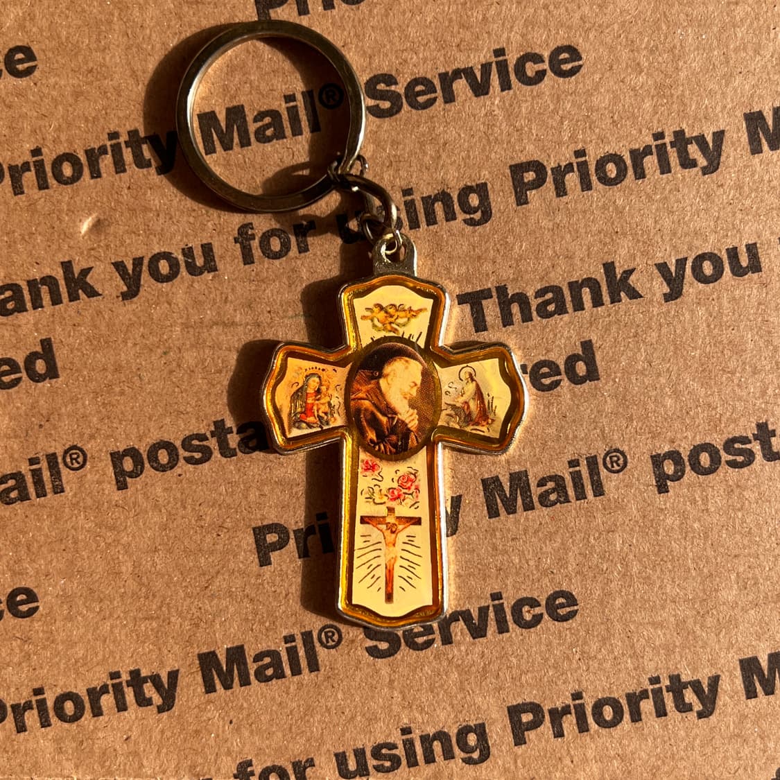 90s vtg Saint Pattern Cross Keyring 상품이미지1