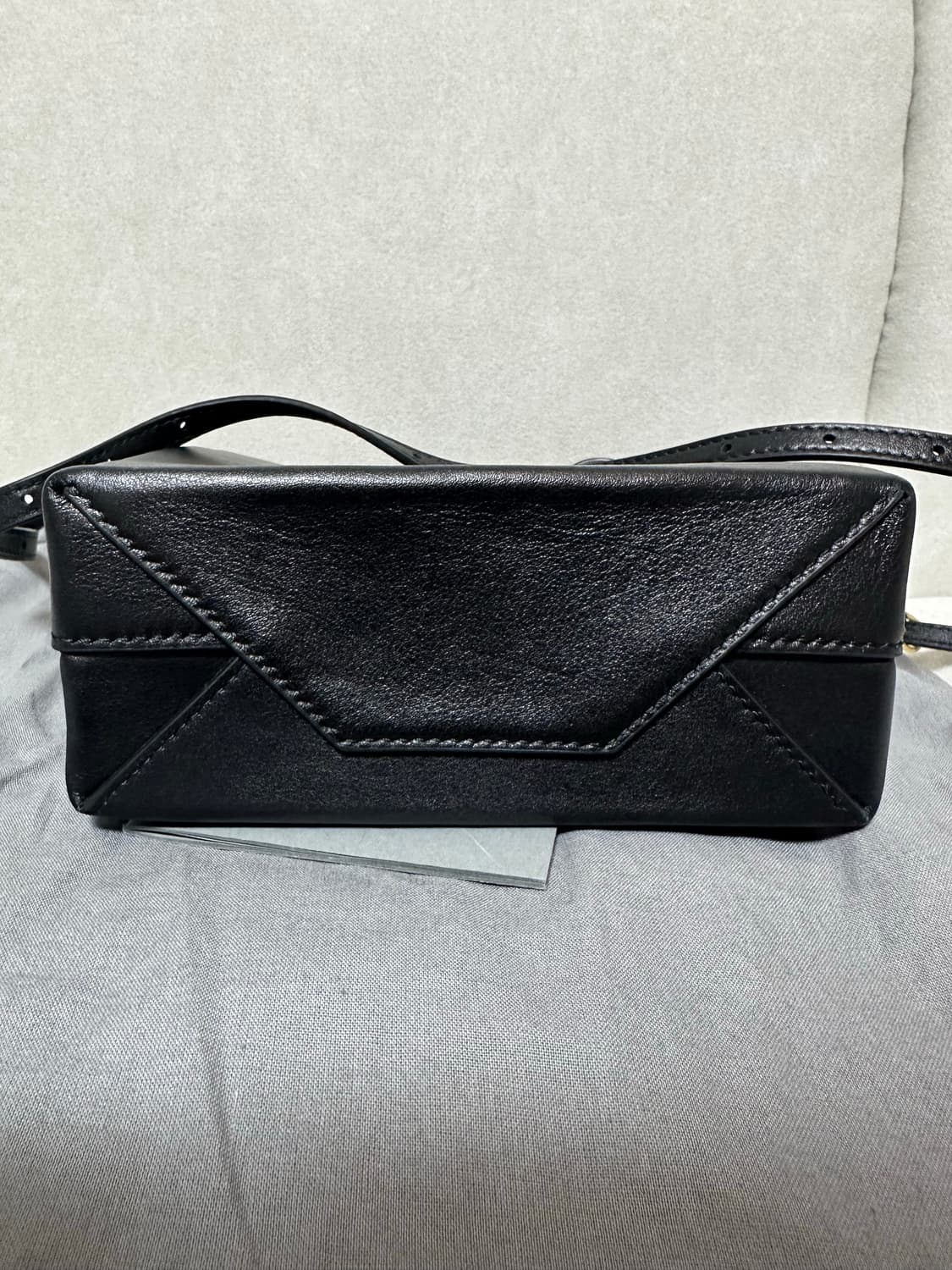 [SA 정품] 발렌시아가 듀티프리 크로스백 상품이미지4