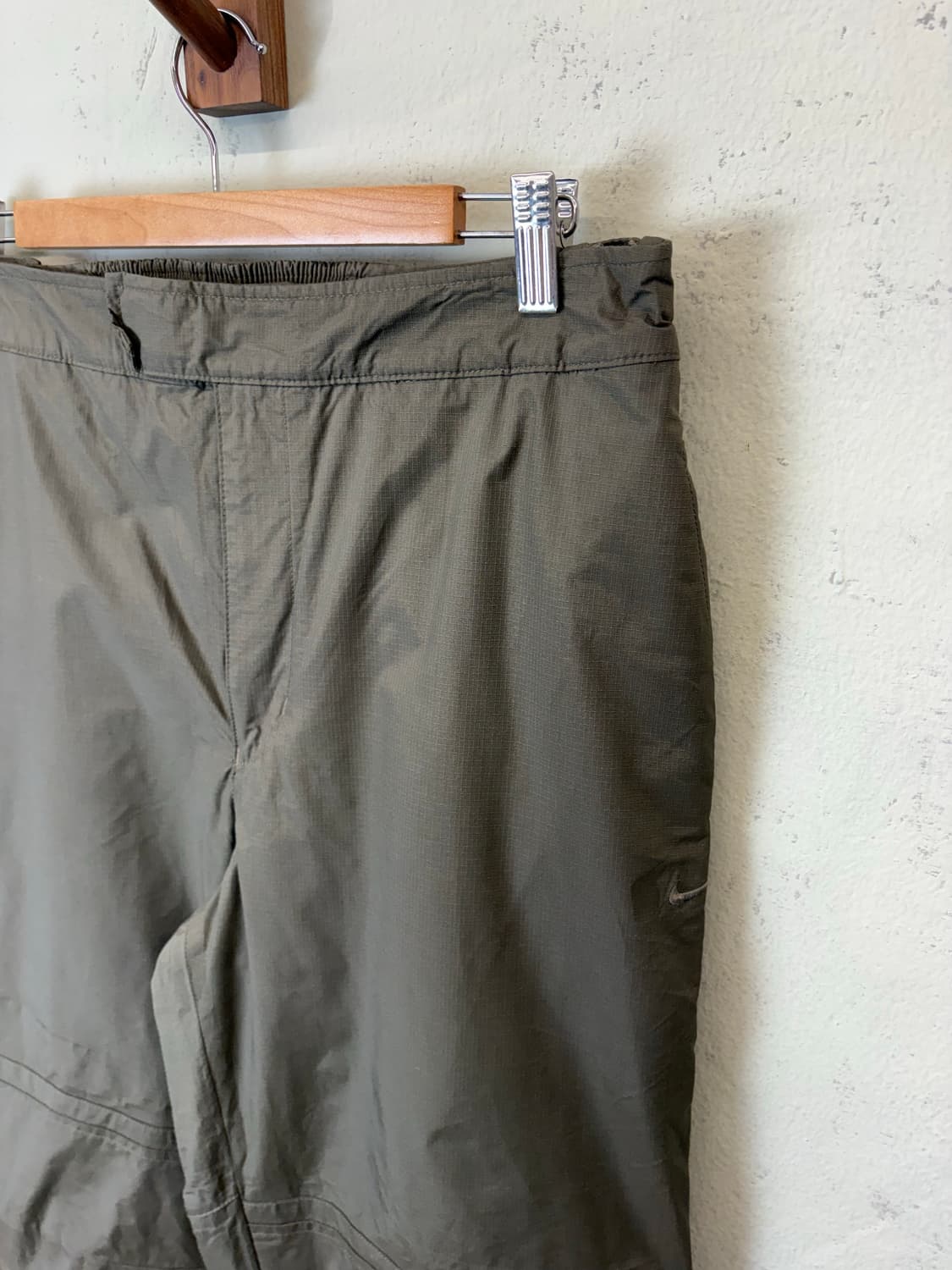 나이키 00s 올드스쿨 와이드 트랙팬츠 카키 상품이미지5