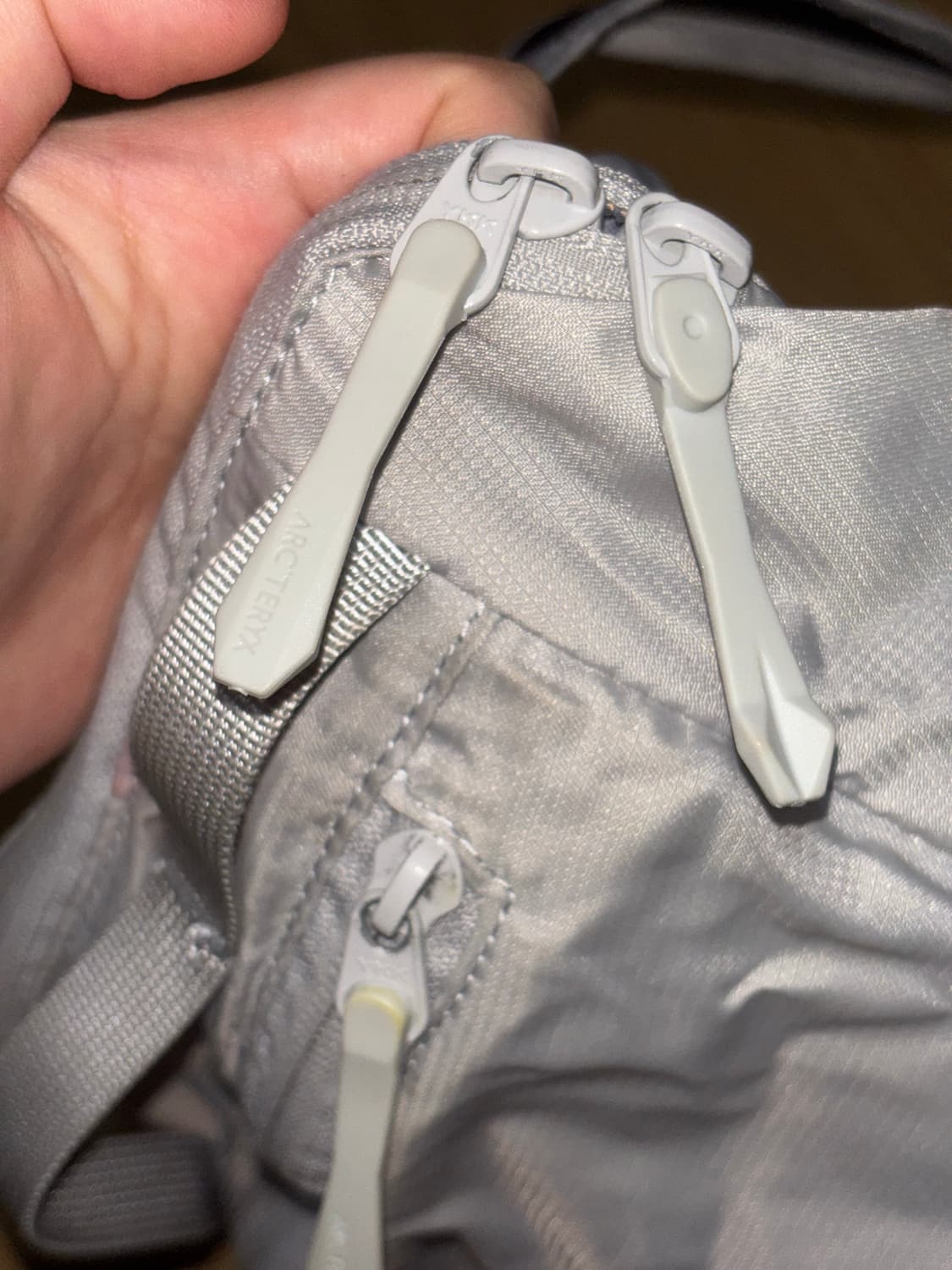 아크테릭스 헬리아드 15 백팩 가방 솔리튜드 상품이미지3