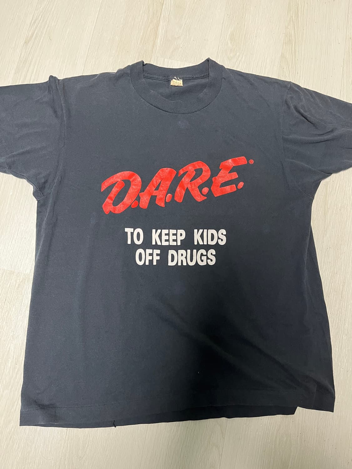 D.A.R.E 빈티지 티셔츠 상품이미지1