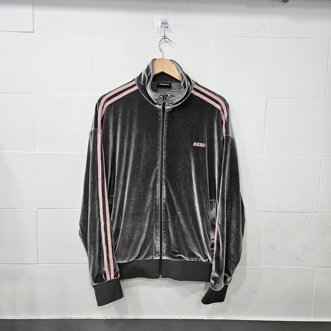 널디 벨벳 트랙탑 공용 상품이미지1