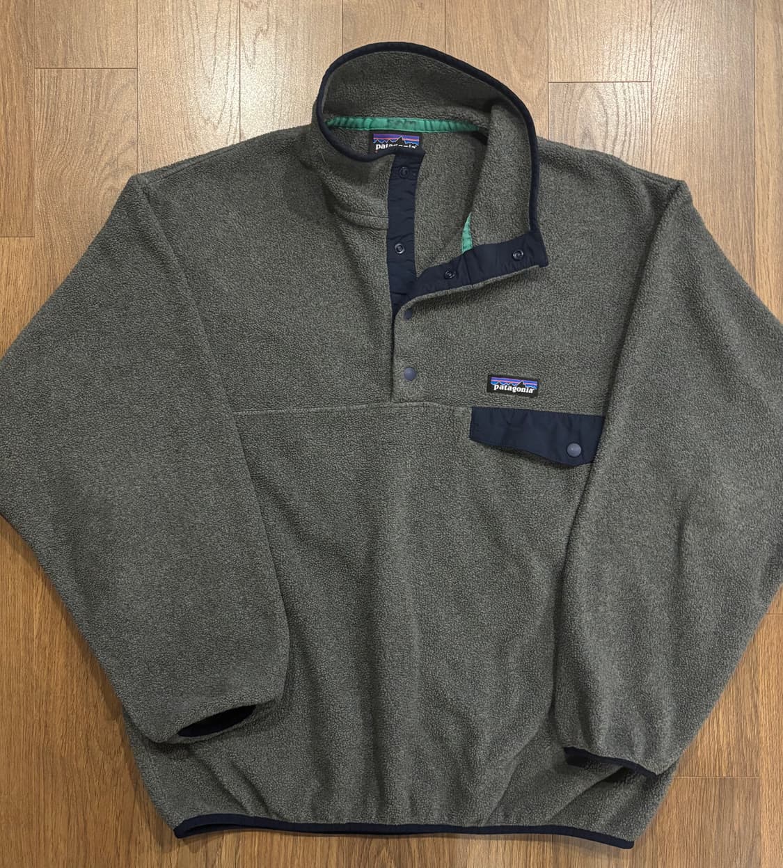 파타고니아 헤비웨이트 신칠라 니켈 네이비 M사이즈 상품이미지4